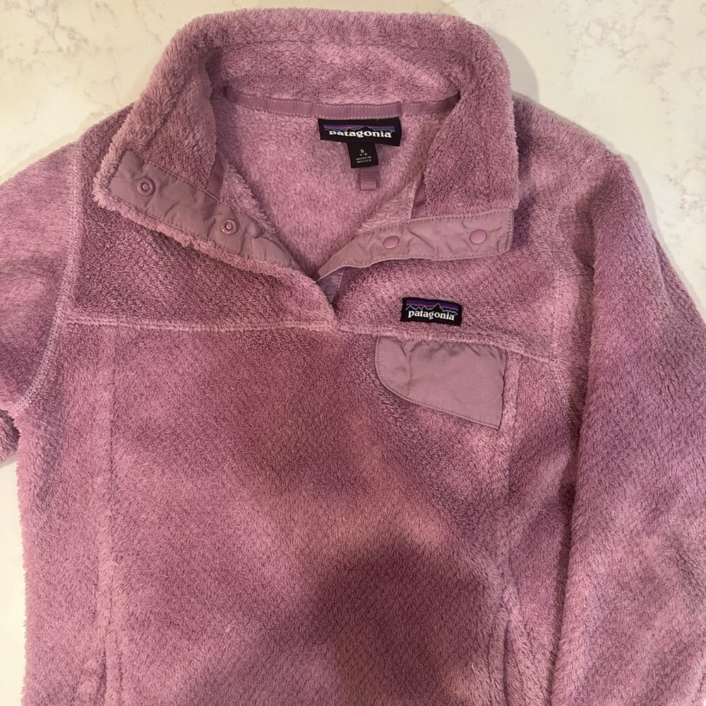 Lavender fleece pullover. Great condition.